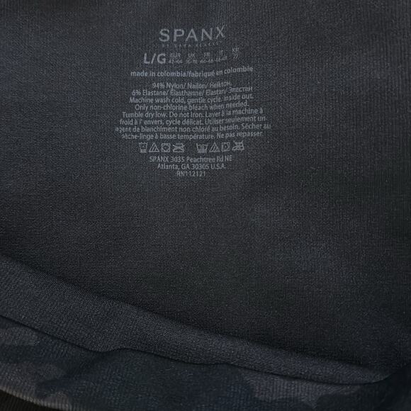 SPANX Look at Me Now High-Waisted Seamless Leggings - Black Camo - Picture 6 of 6